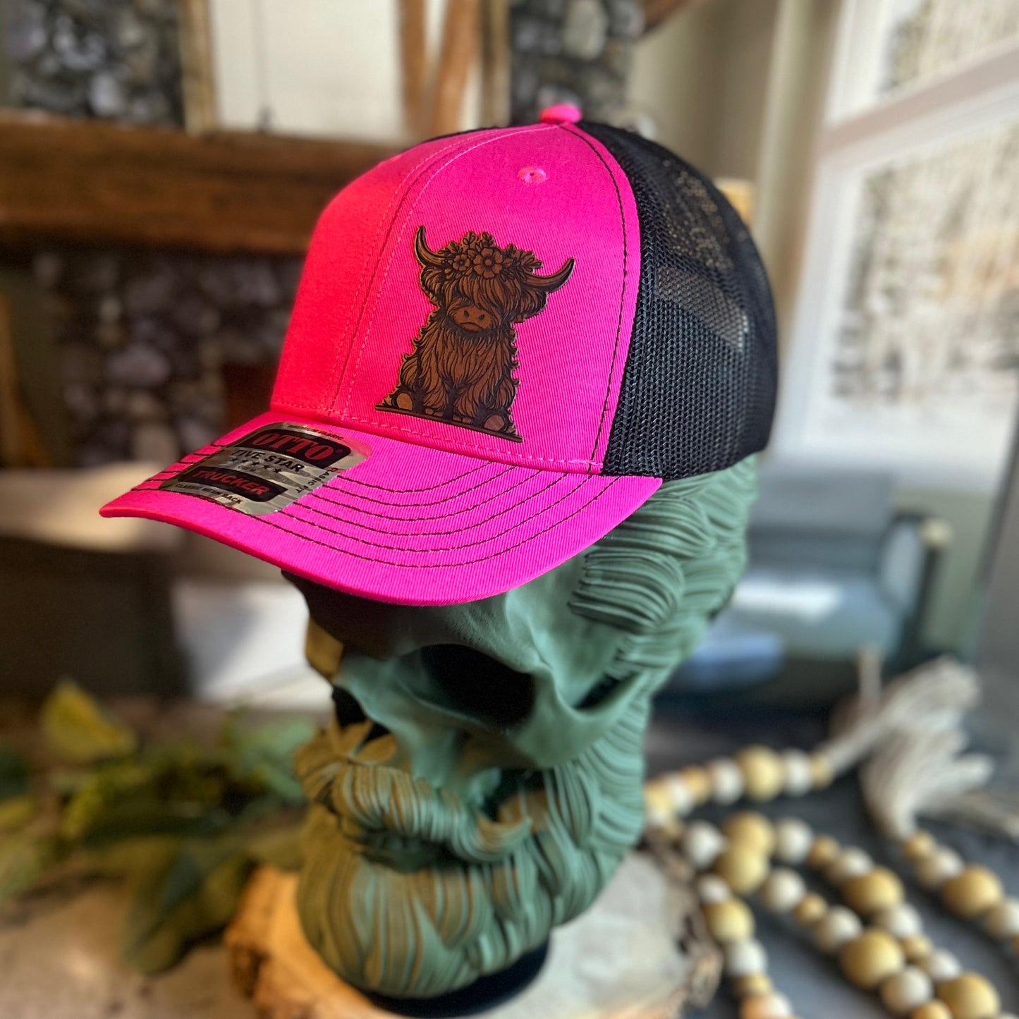 Highland Cow Hot Pink/Black Otto Classic Fit