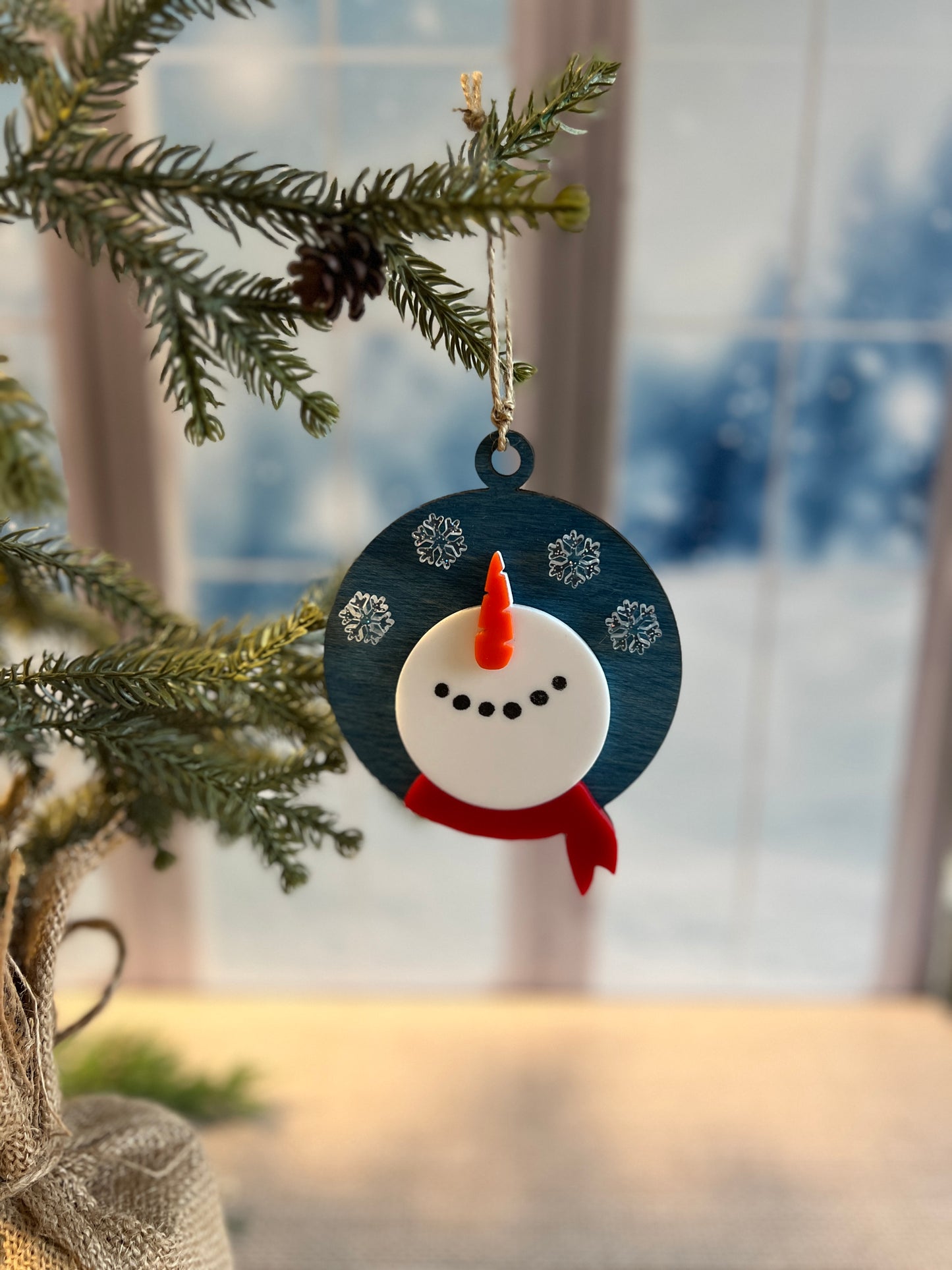Snowman Looking Up Ornament