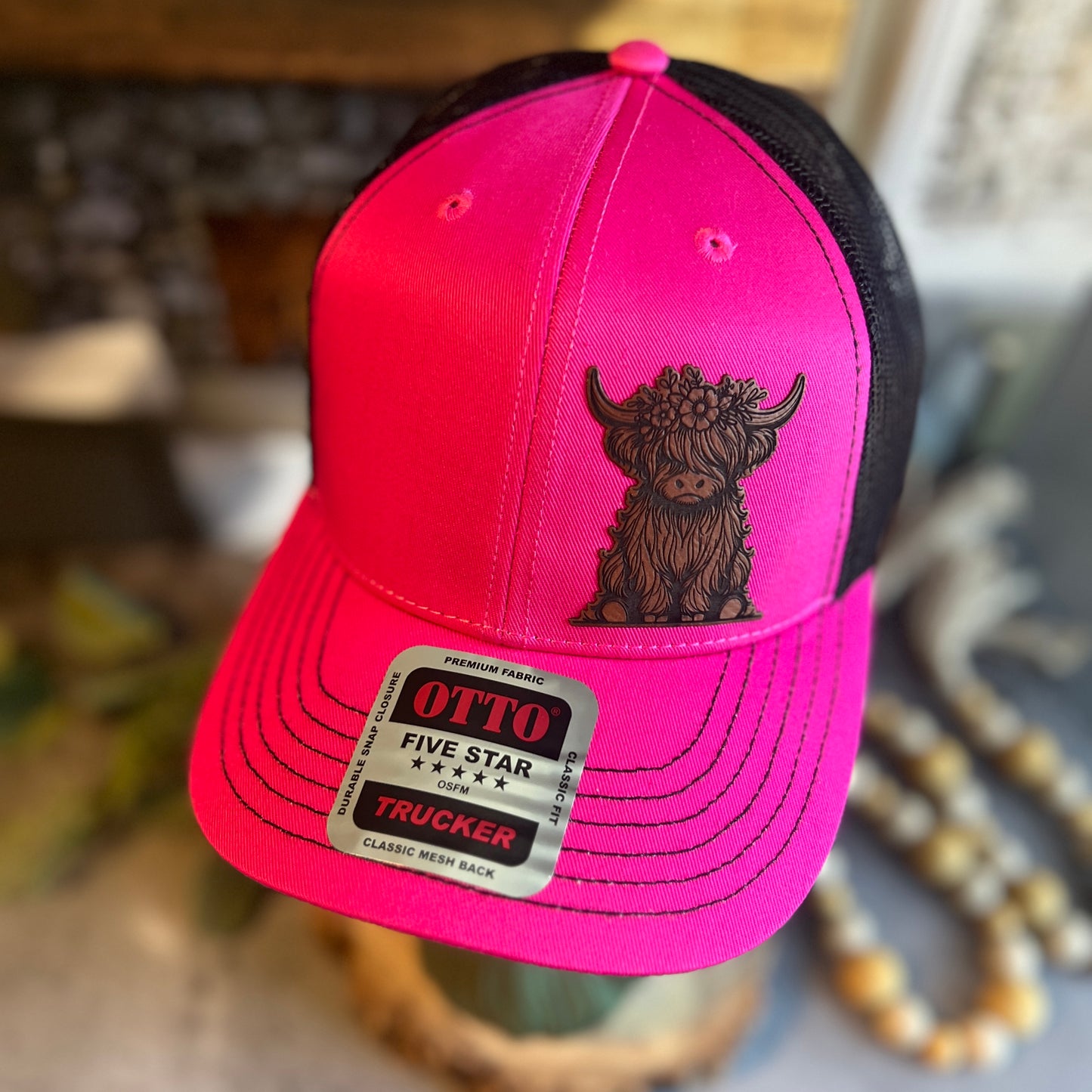 Highland Cow Hot Pink/Black Otto Classic Fit