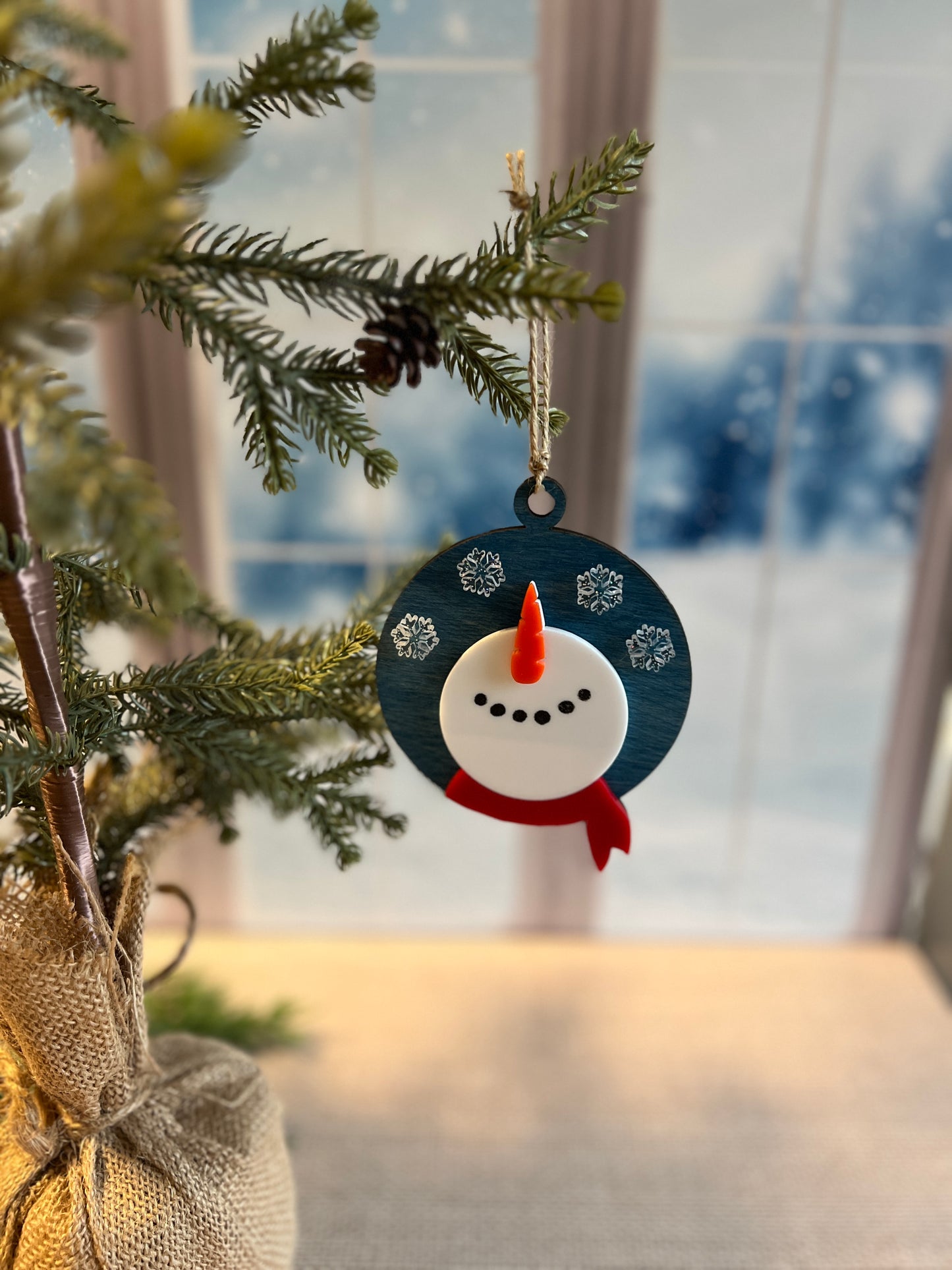 Snowman Looking Up Ornament