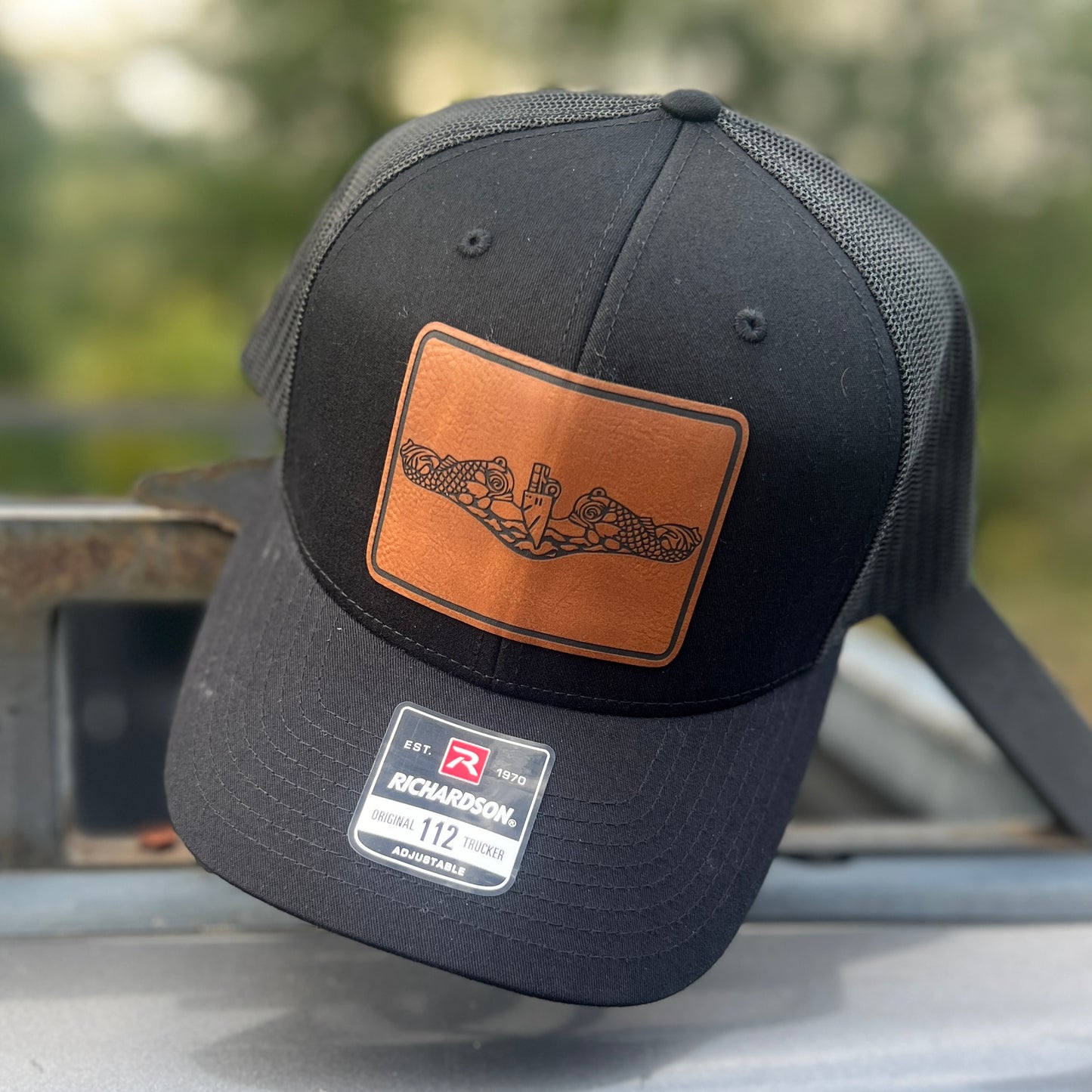 Dolphin Richardson 112 black/black Trucker Hat