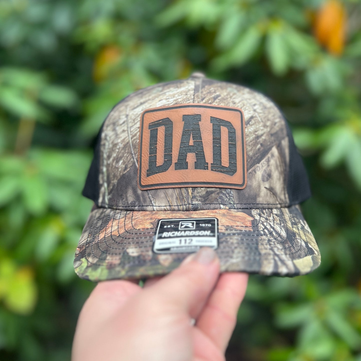 Dad Mossy Oak/Black Richardson 112 Trucker Hat