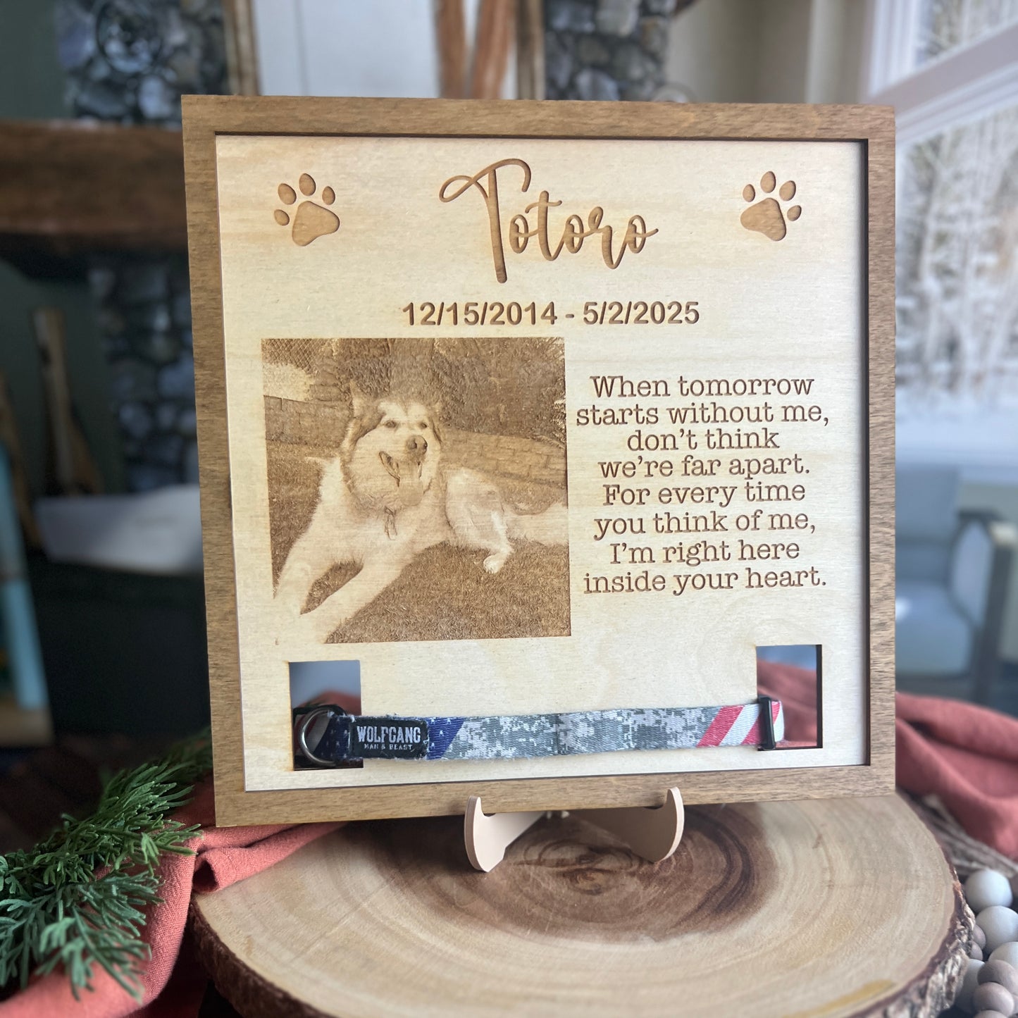 Pet Memorial Collar Frame With Holder