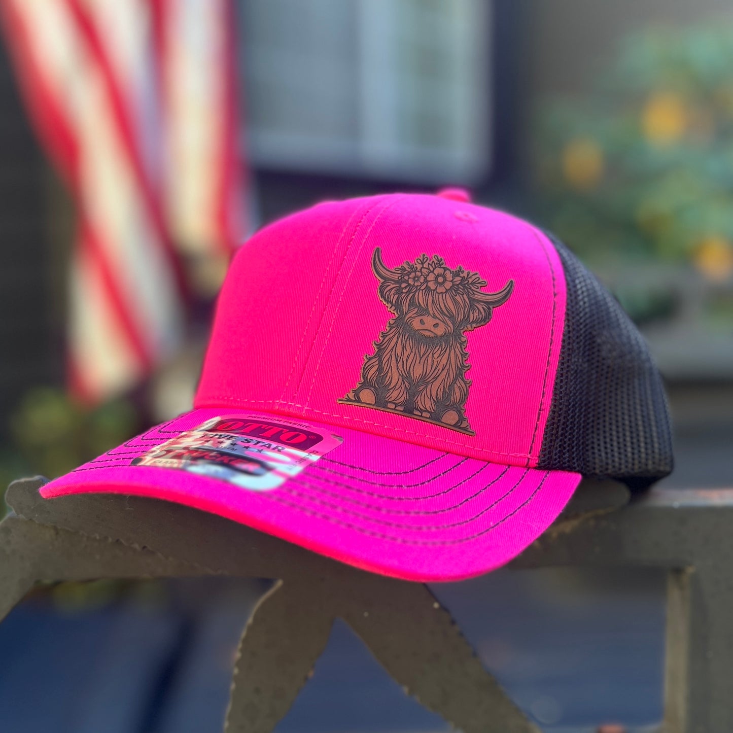 Highland Cow Hot Pink/Black Otto Classic Fit