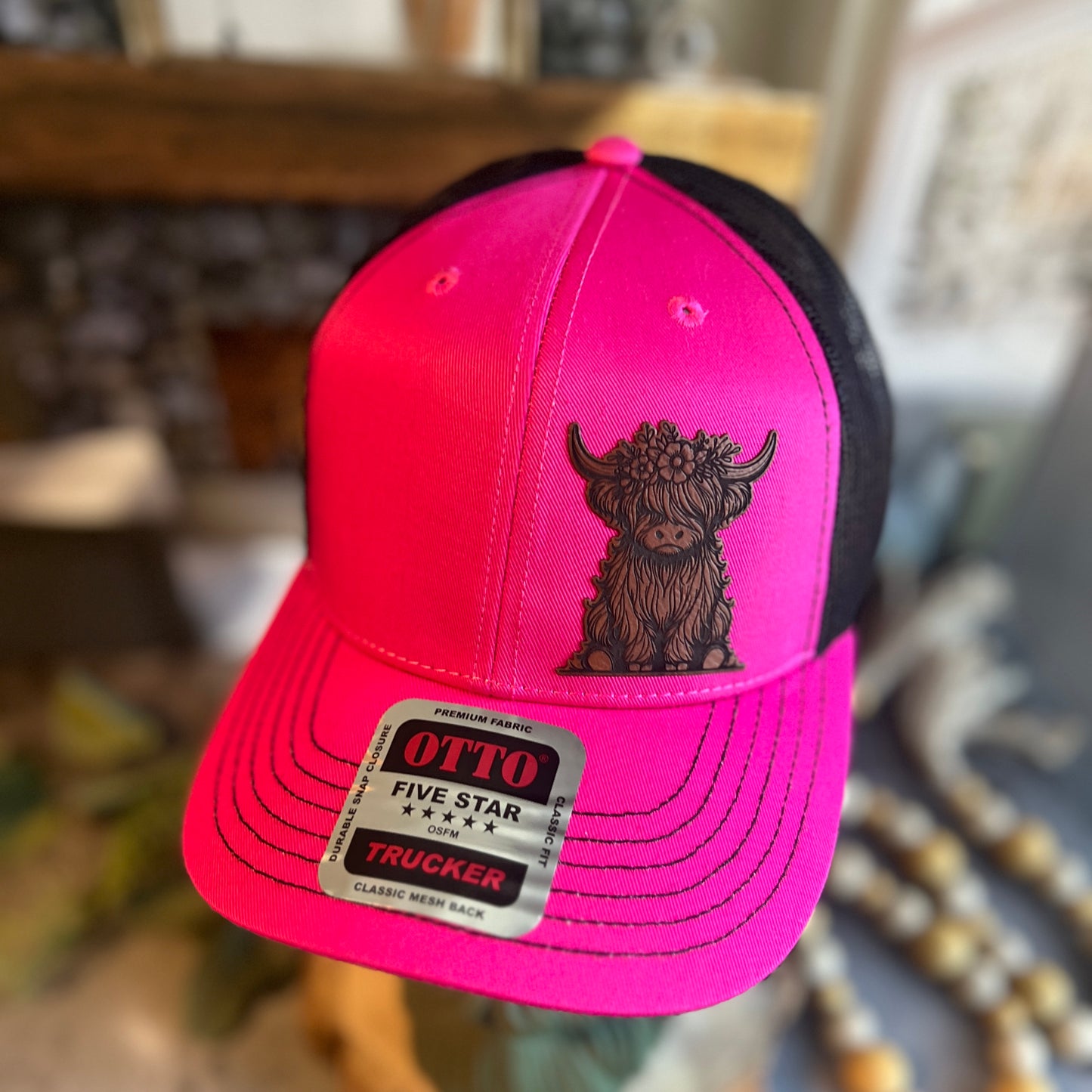 Highland Cow Hot Pink/Black Otto Classic Fit