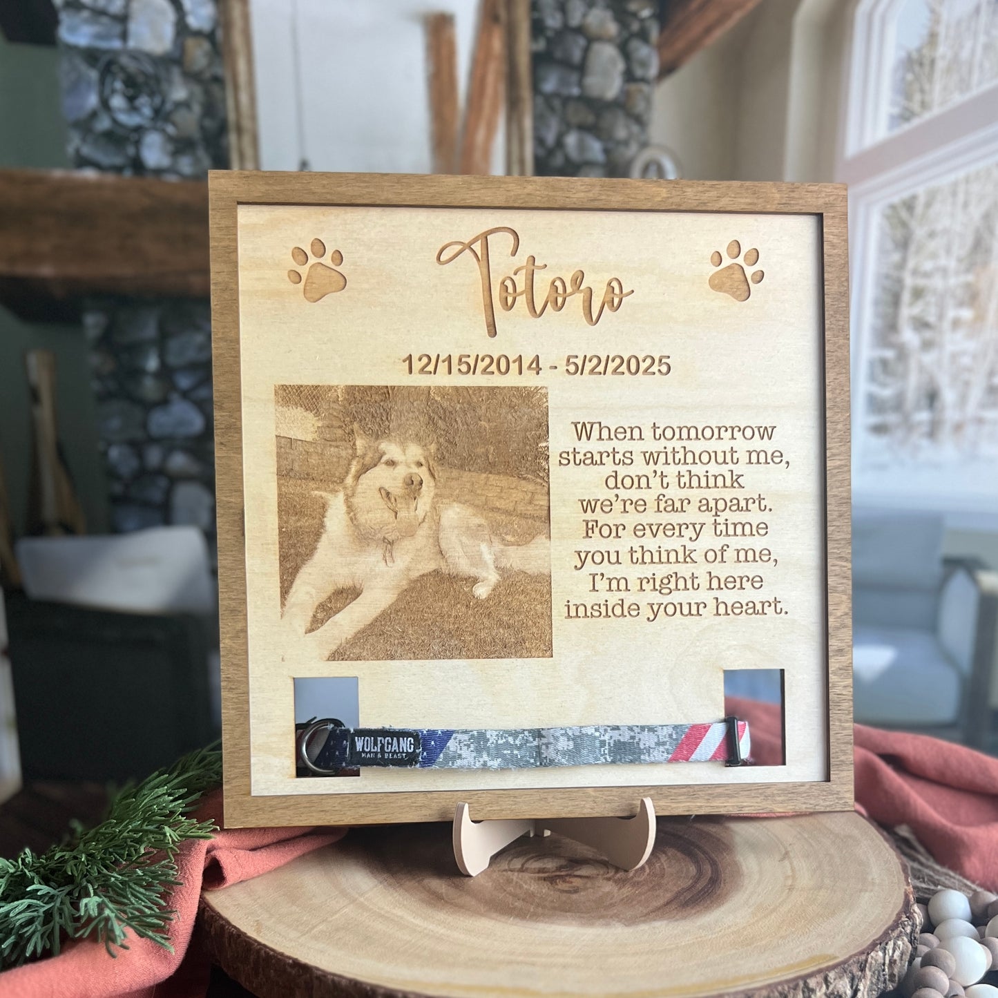 Pet Memorial Collar Frame With Holder